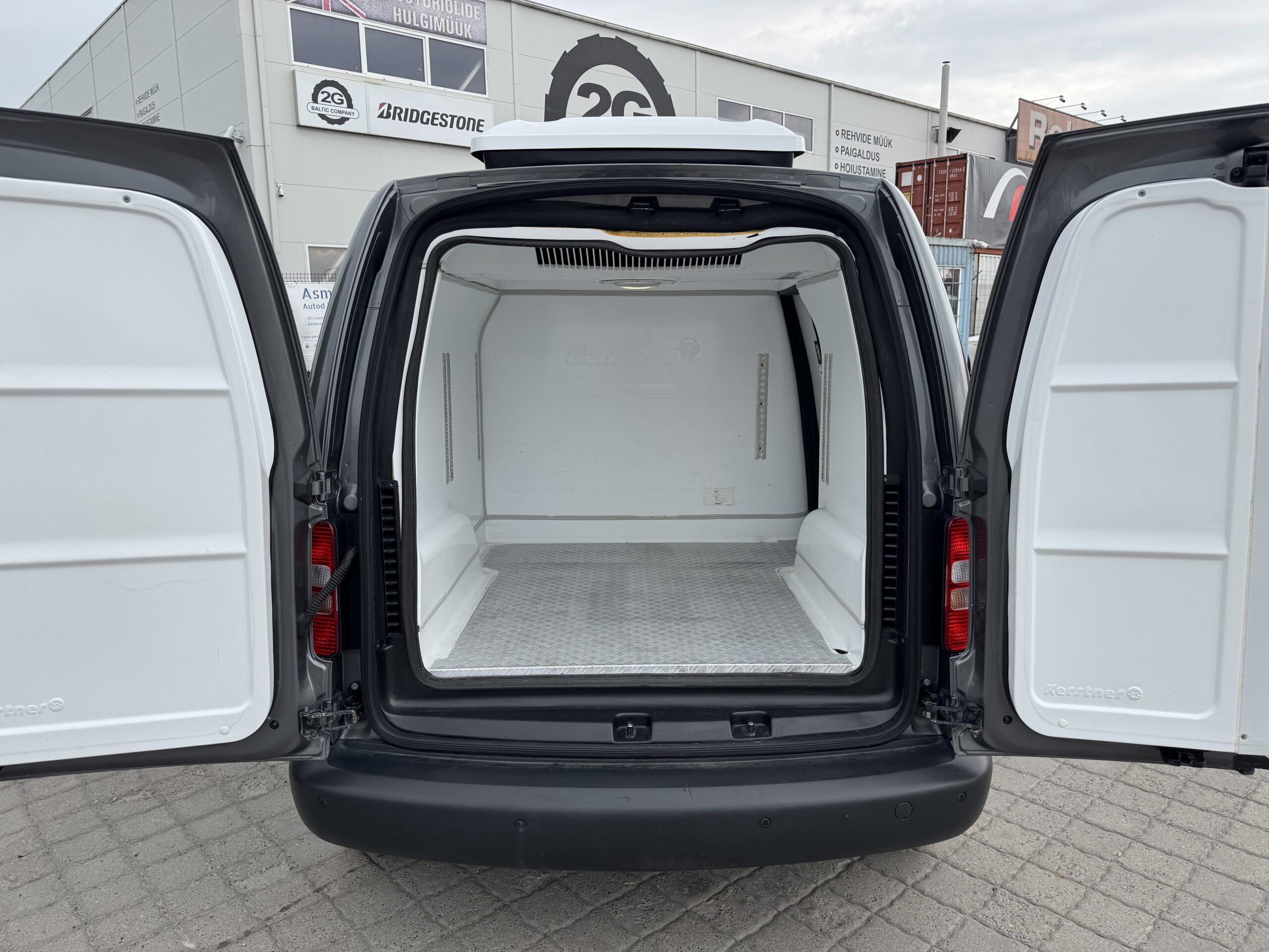 Volkswagen Caddy L1H1 3.2013 4-Motion 4*4 Külmik