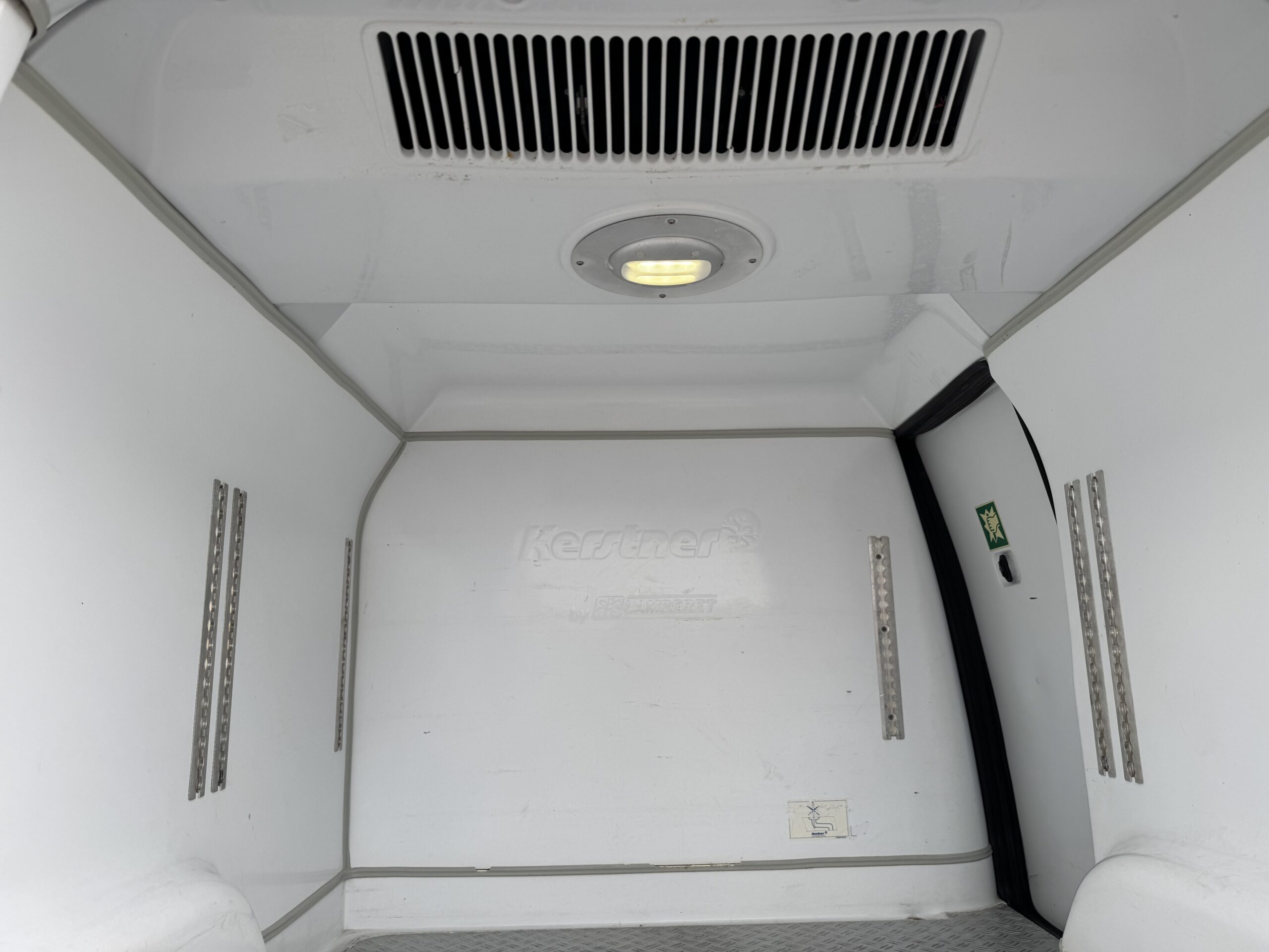 Volkswagen Caddy L1H1 3.2013 4-Motion 4*4 Külmik