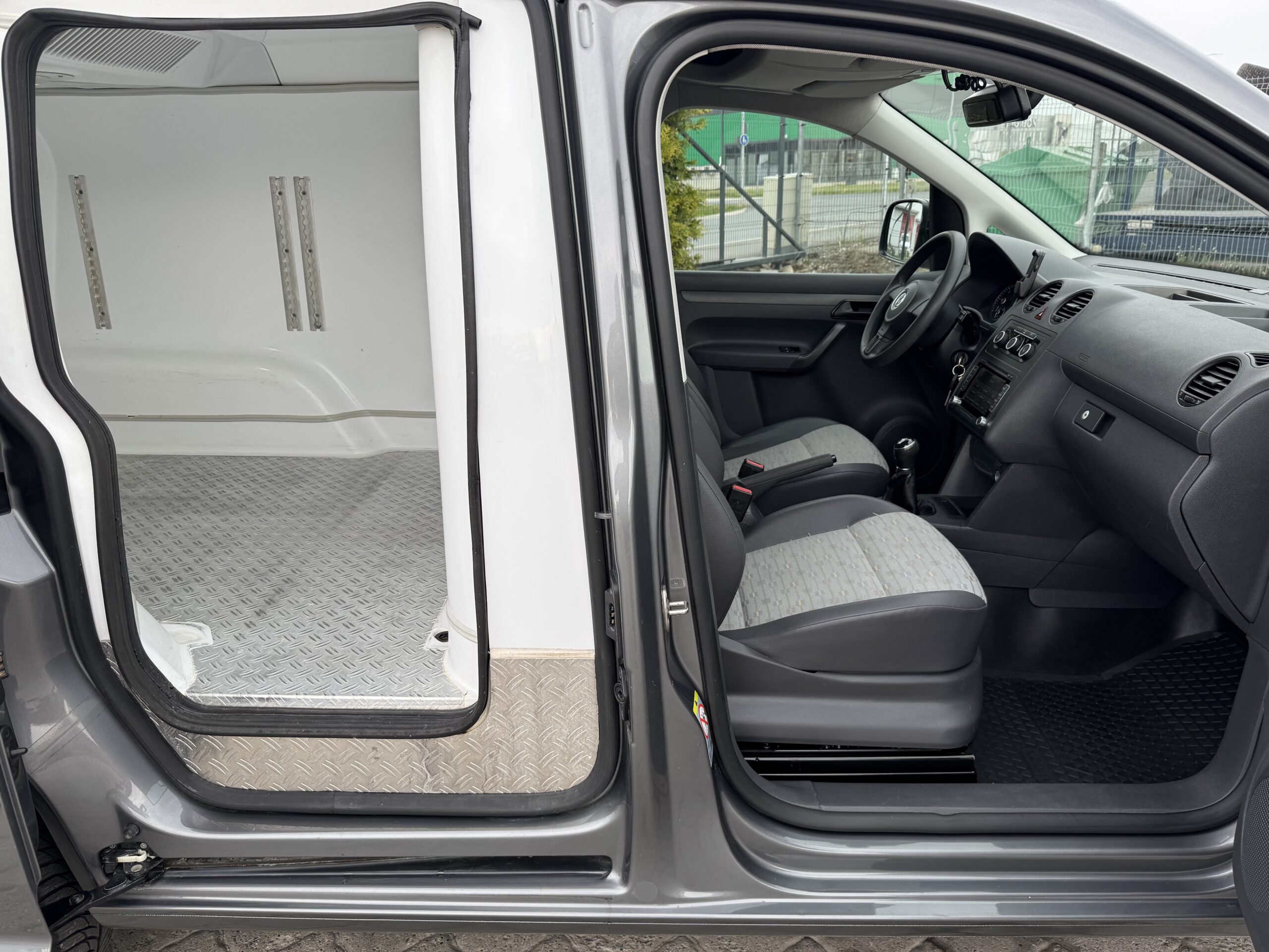 Volkswagen Caddy L1H1 3.2013 4-Motion 4*4 Külmik