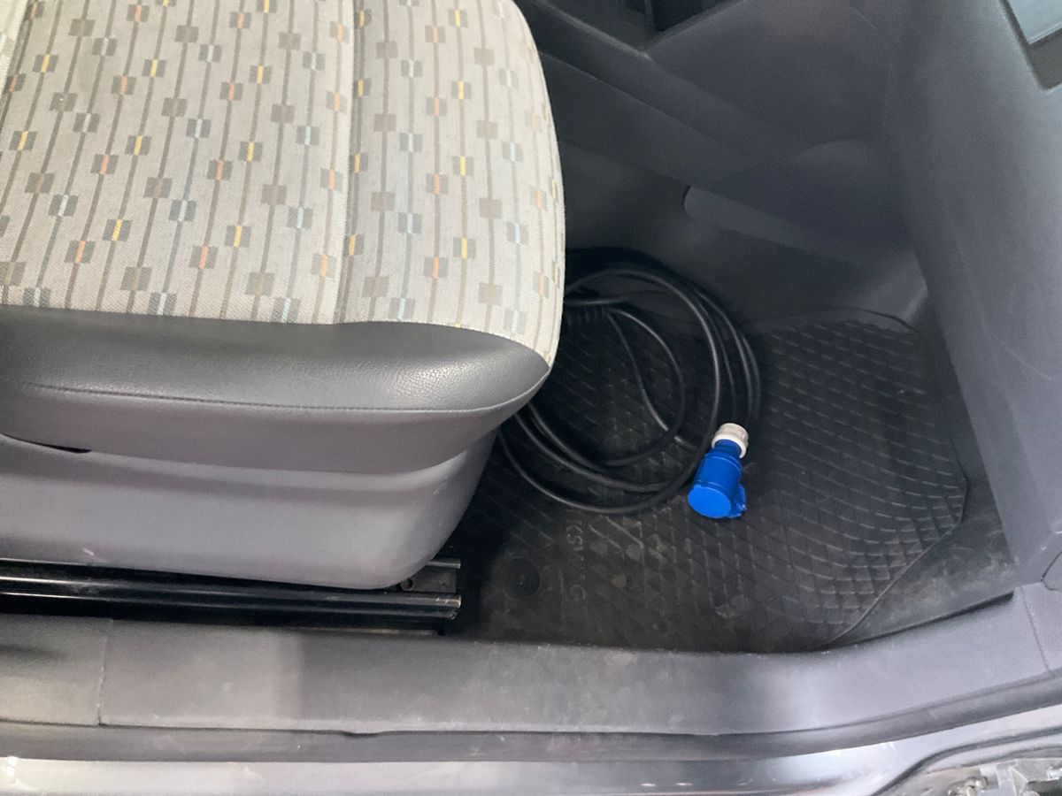 Volkswagen Caddy L1H1 3.2013 4-Motion 4*4 Külmik