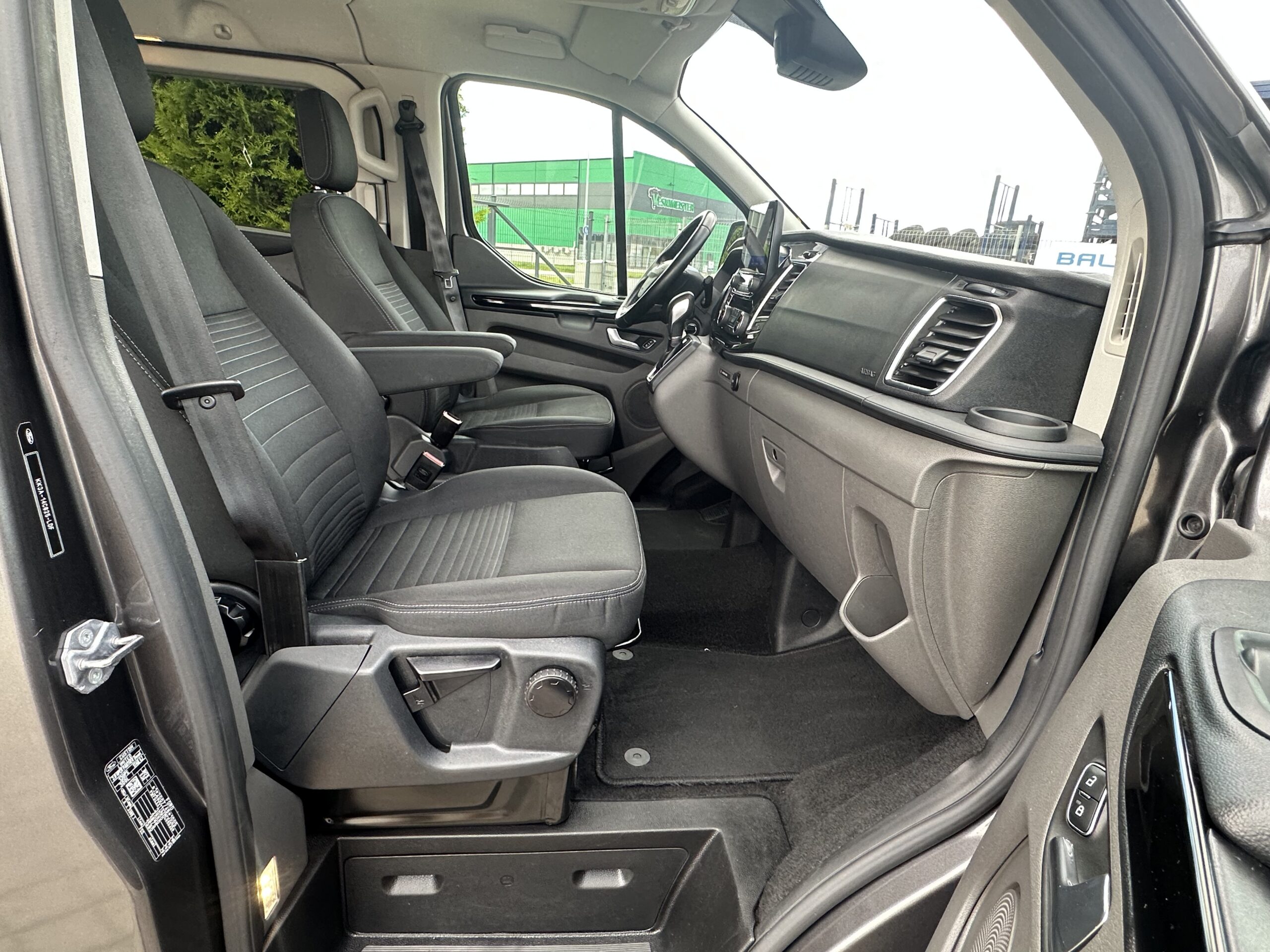 Ford Transit Custom L2H1 1.2022 Limited N1 5Ps
