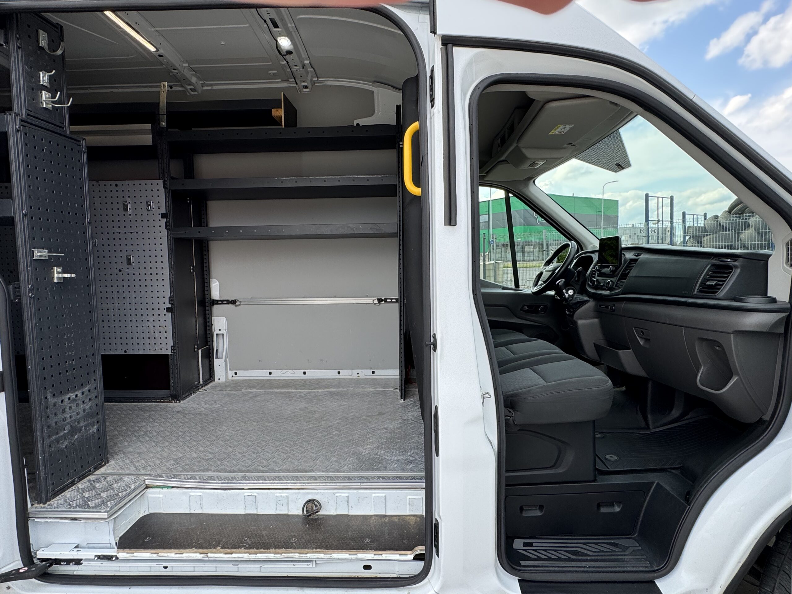 Ford Transit L4H3 10.2020 Serviceline