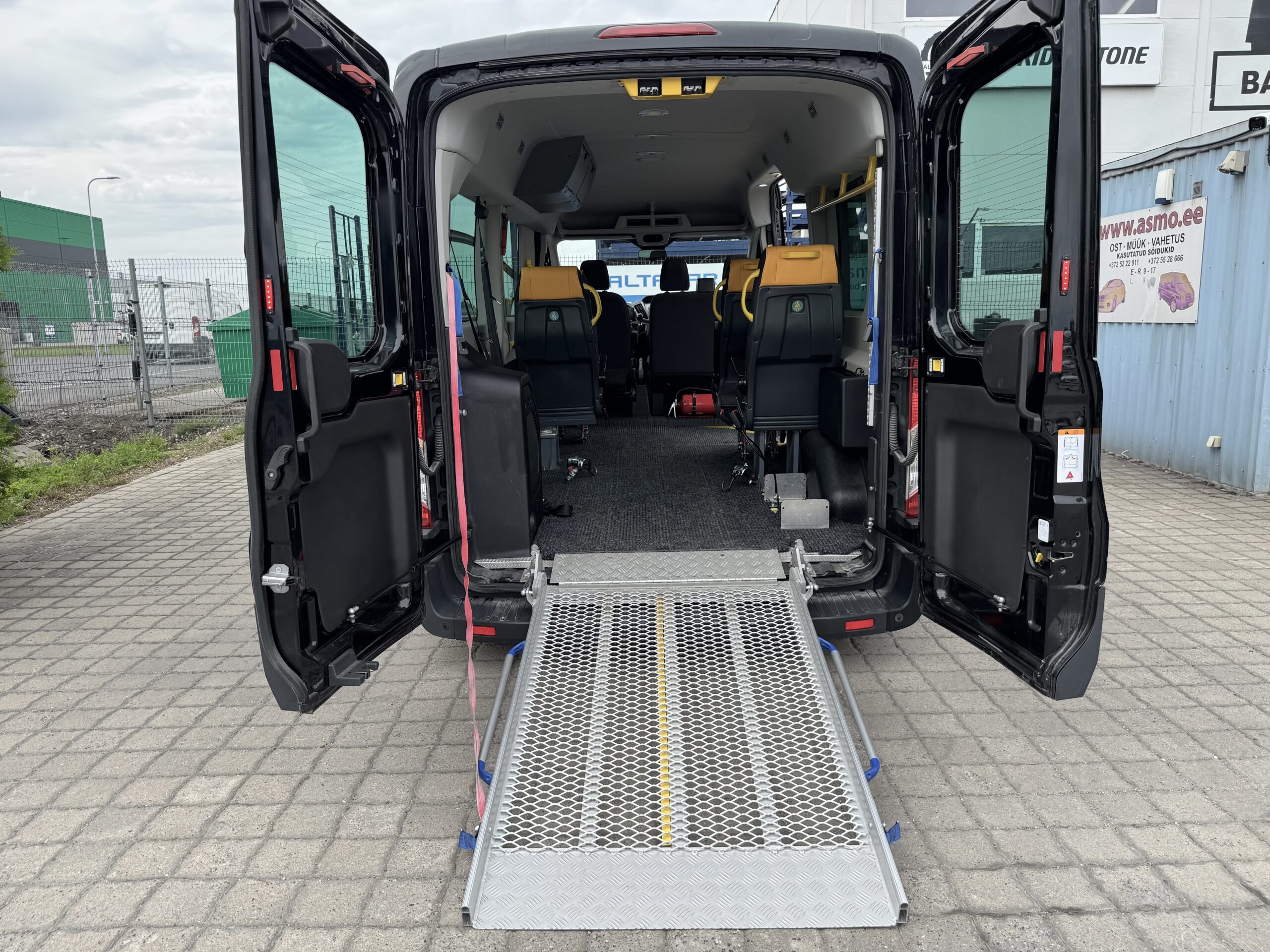 Ford Transit L3H2 9.2016 INVA