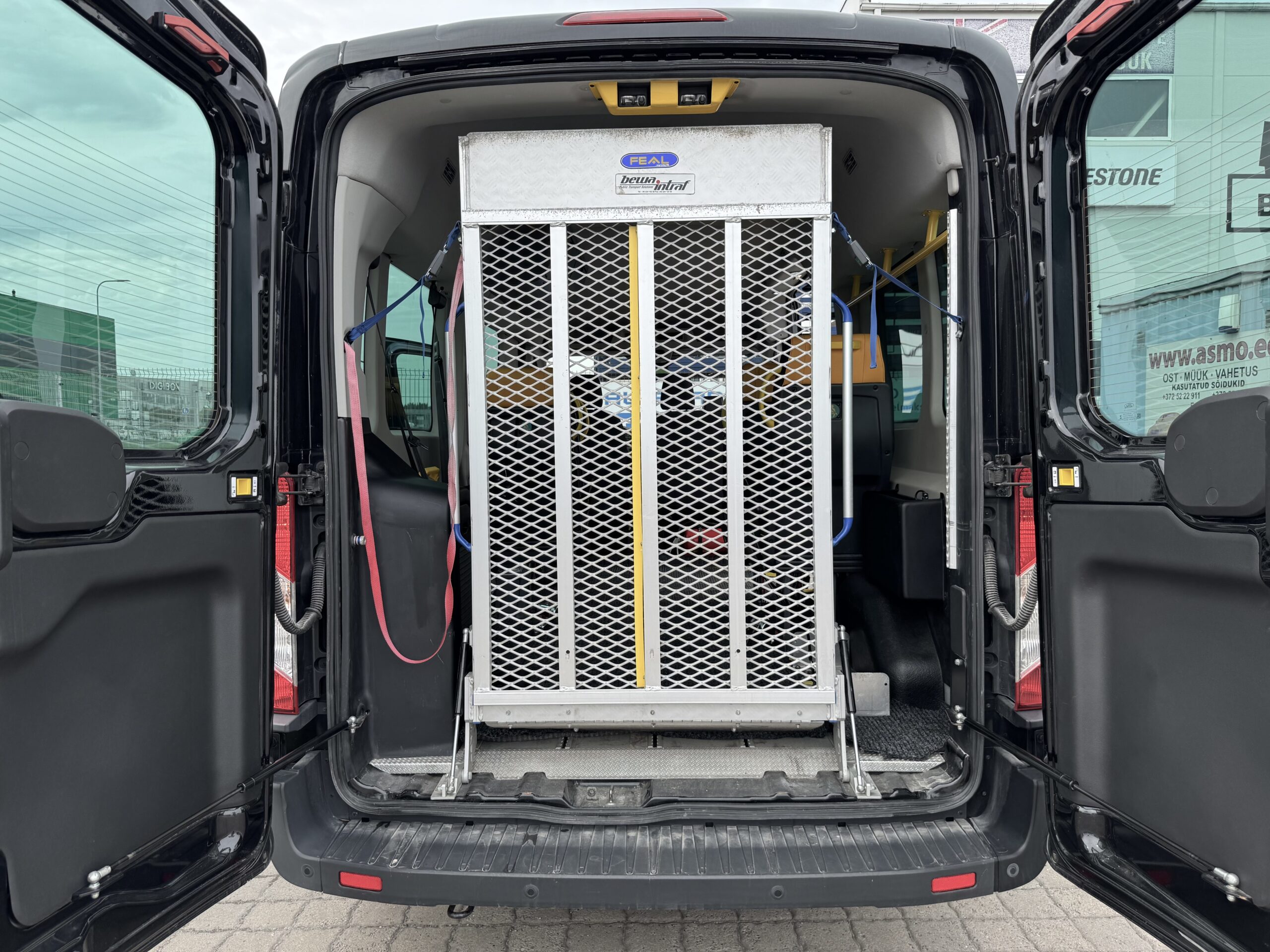 Ford Transit L3H2 9.2016 INVA