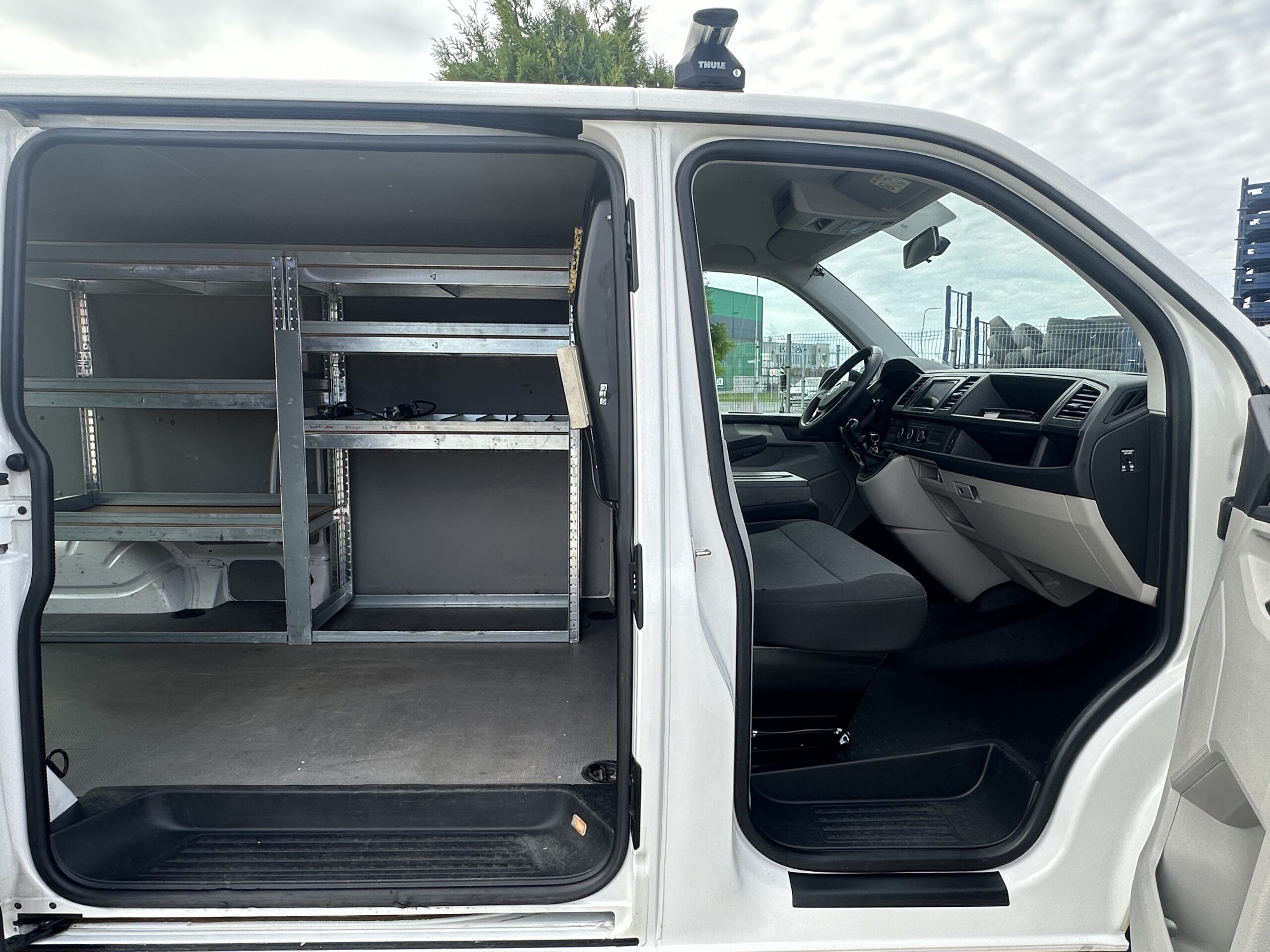 Volkswagen Transporter L2H1 10.2016