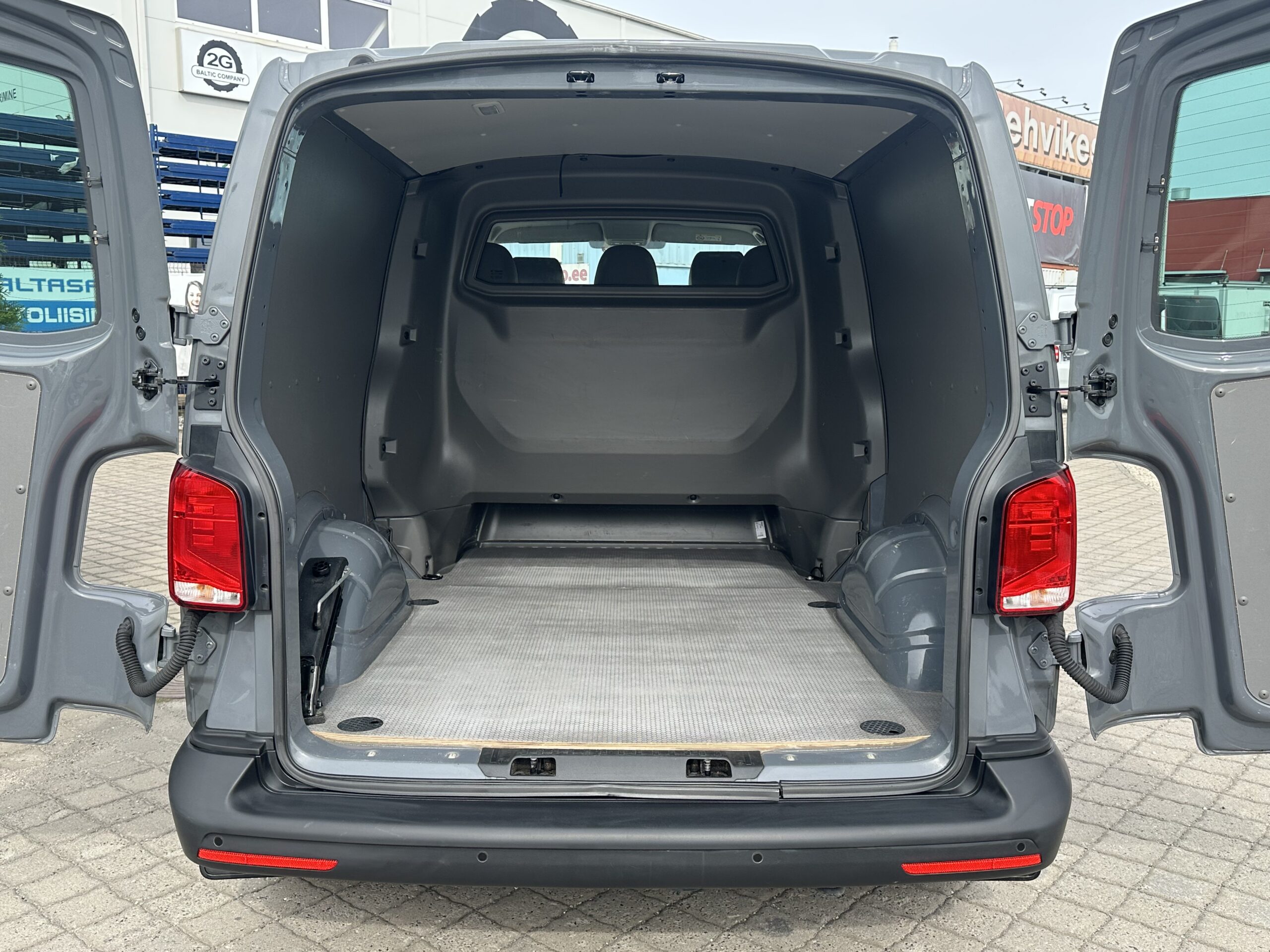 Volkswagen Transporter L2H1 6.2020 5Ps N1