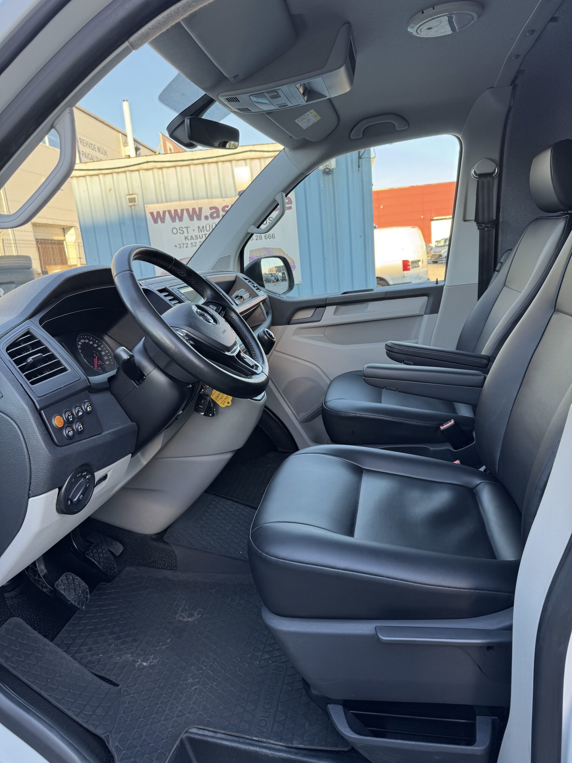 Volkswagen Transporter L2H1 4-Motion 4*4 Serviceline 3.2018