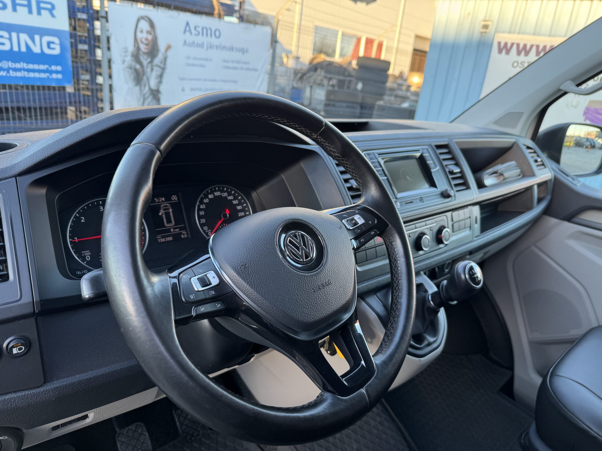 Volkswagen Transporter L2H1 4-Motion 4*4 Serviceline 3.2018