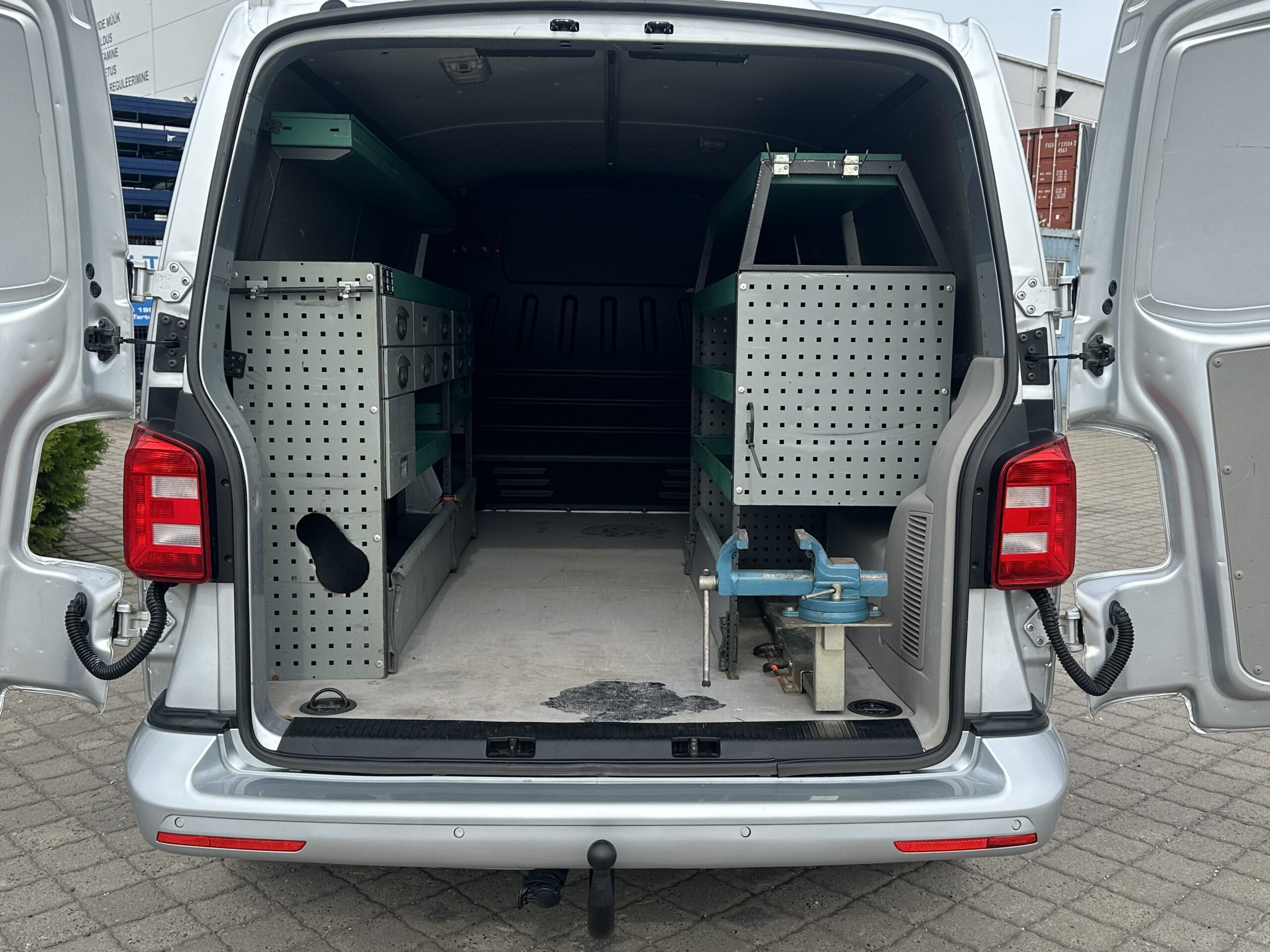 Volkswagen Transporter L2H1 12.2015 4-Motion 4*4 Serviceline