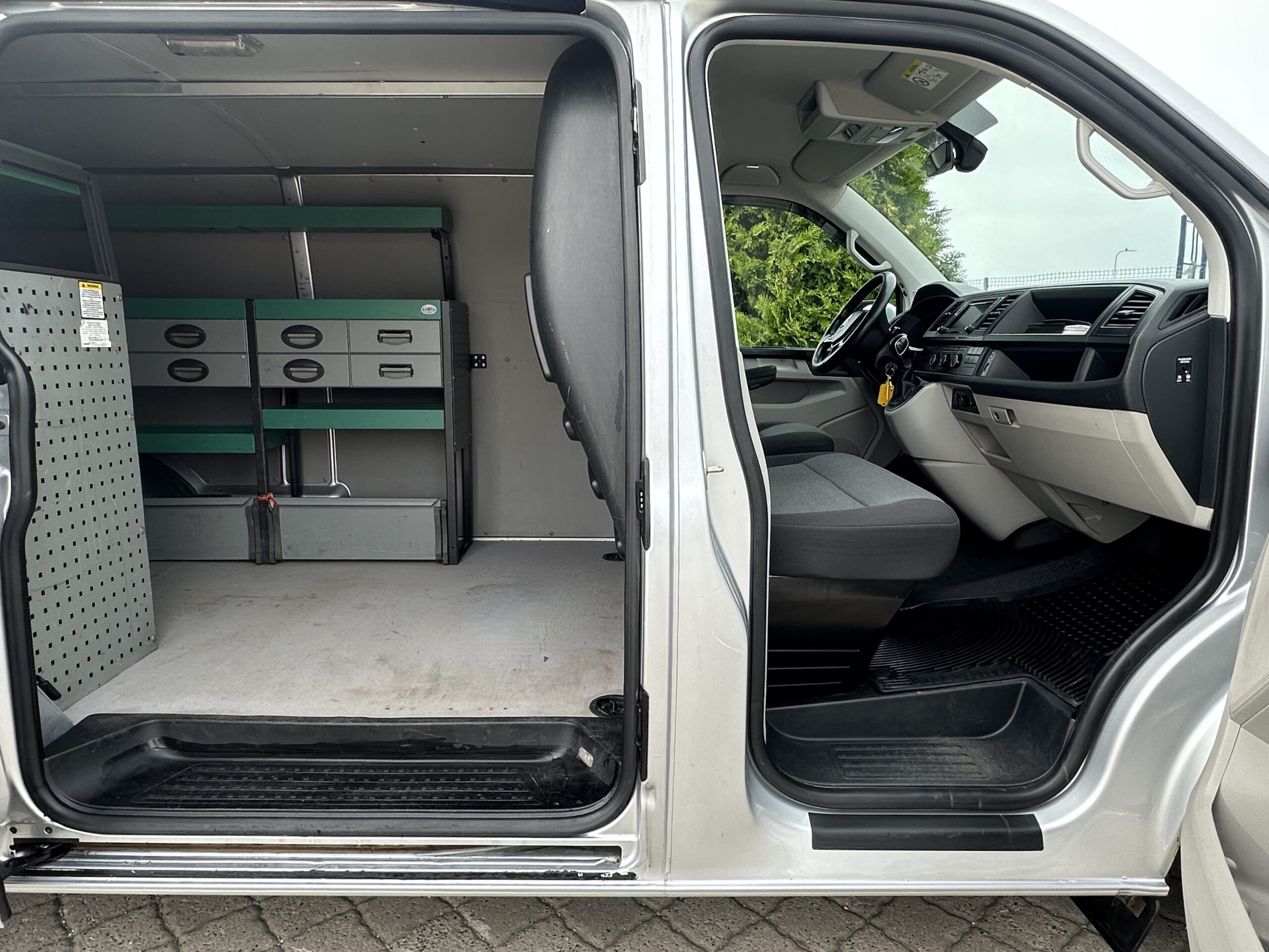 Volkswagen Transporter L2H1 12.2015 4-Motion 4*4 Serviceline