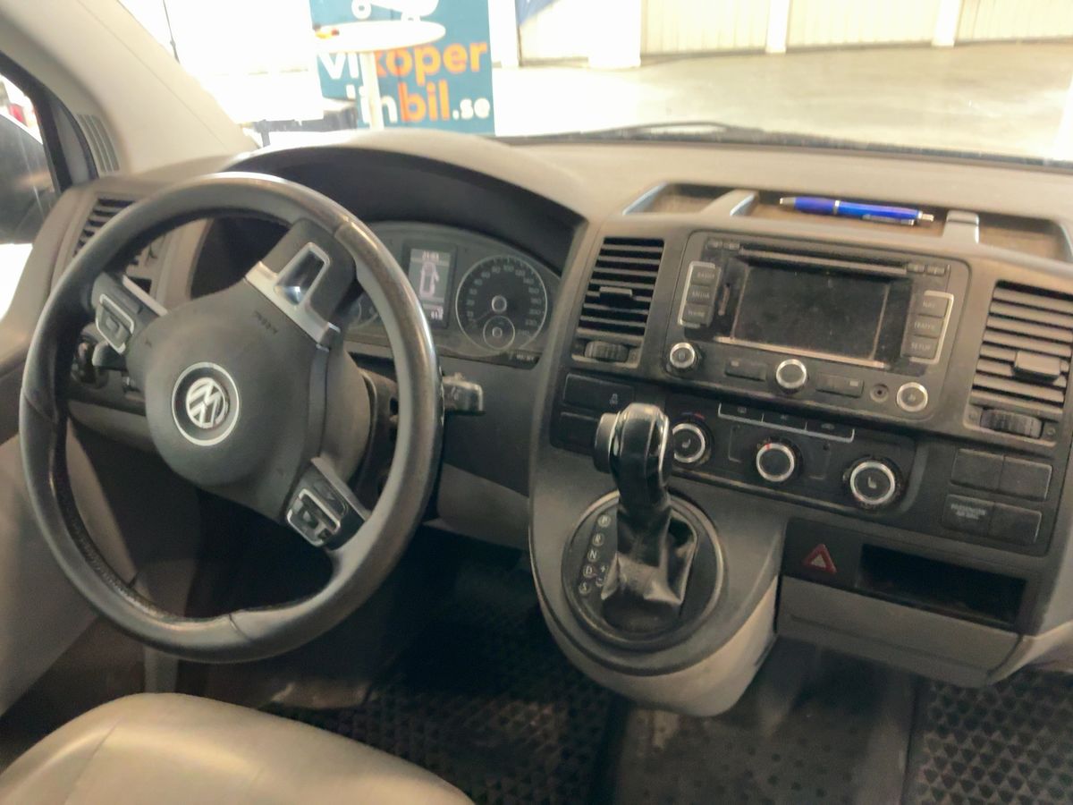 Volkswagen Transporter L2H1 5.2012 Dsg