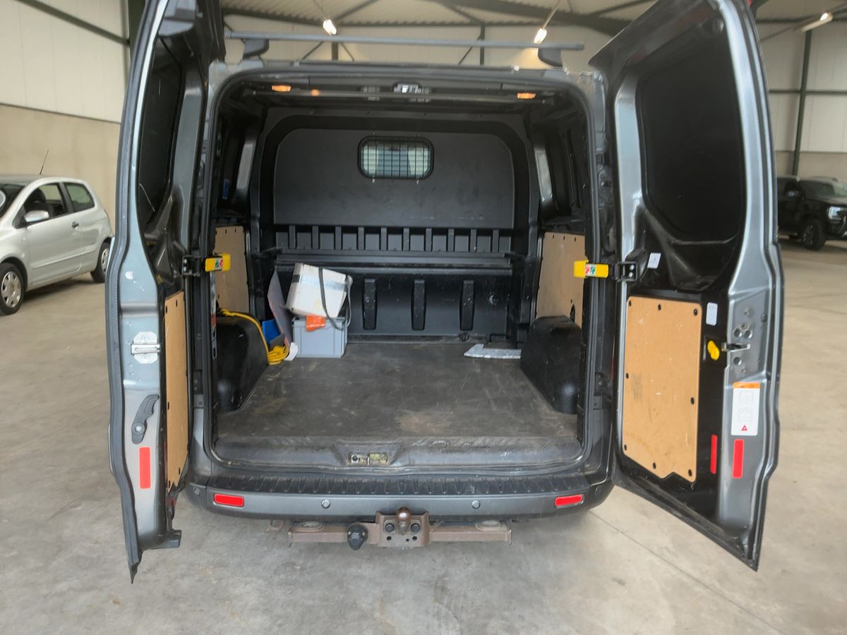 Ford Transit Custom L2H1 6.2017 Limited N1 5Ps Aut.
