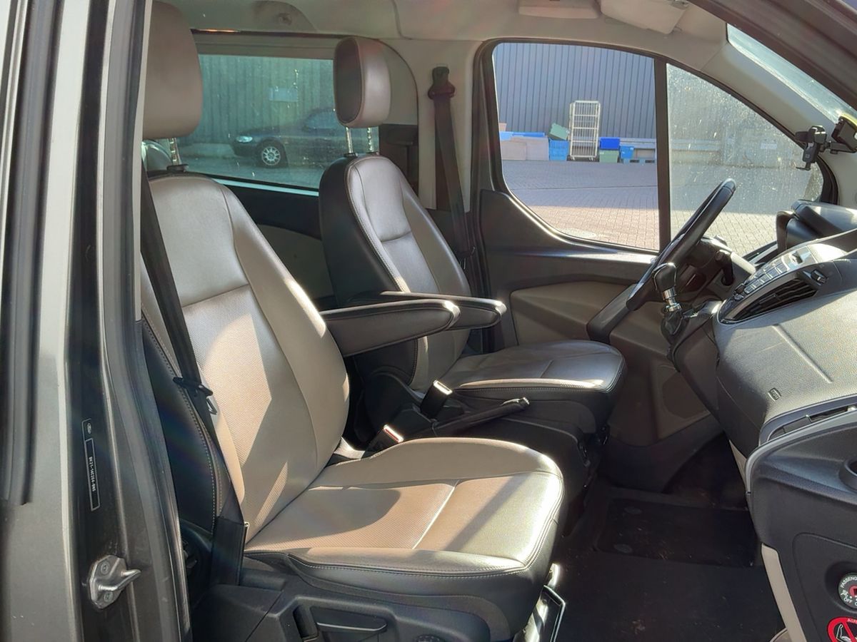 Ford Transit Custom L2H1 12.2015 Limited N1 5Ps
